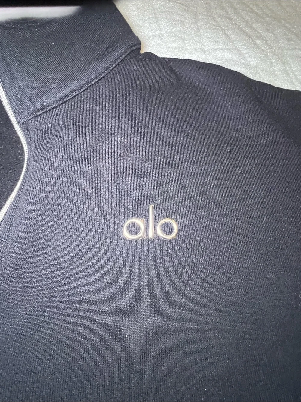 ALO Yoga lightweight quarter